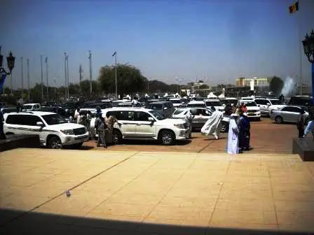 Le parking du Palais du 15 janvier à N'Djamena. Alwihda Info/M.R.