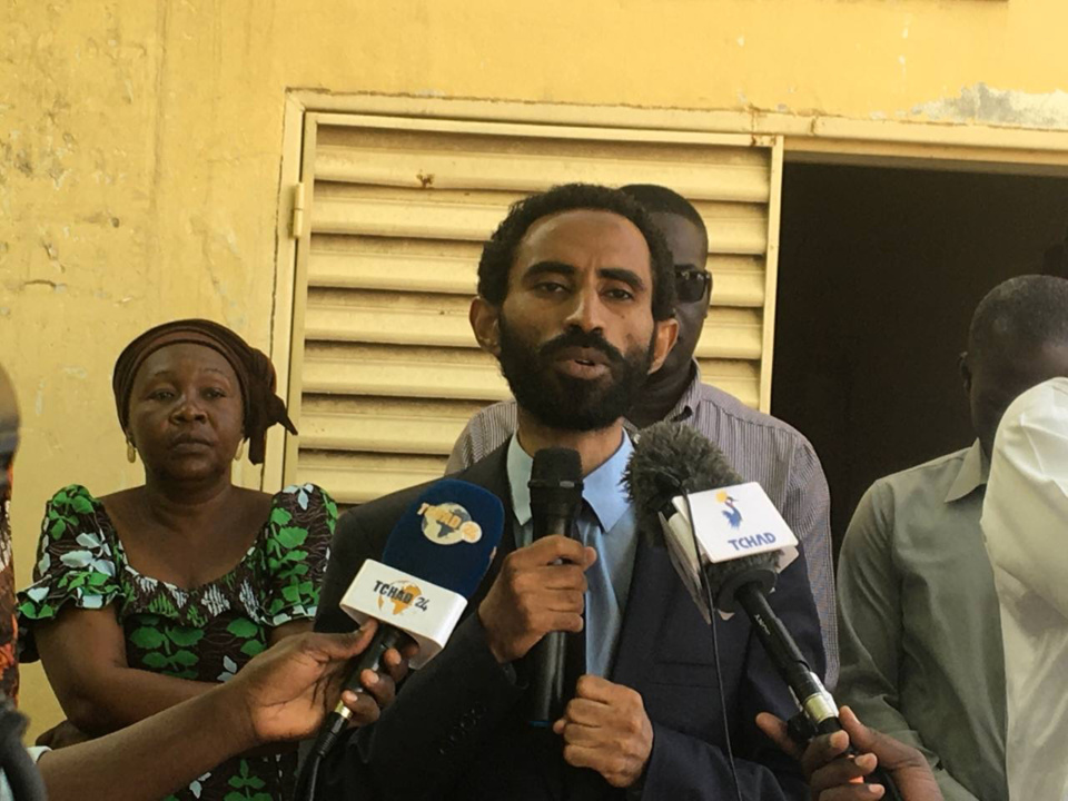 Tchad : le ministre Mahmoud Ali Seïd exhorte les élèves à ne pas se faire dérouter Tchad : le ministre Mahmoud Ali Seïd exhorte les élèves à ne pas se faire dérouter