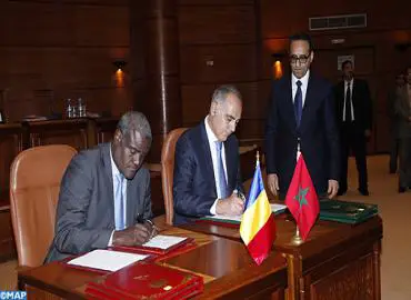 Signature d'accords de coopération entre le Tchad et la Maroc, ce vendredi. Photo : Maroc.ma