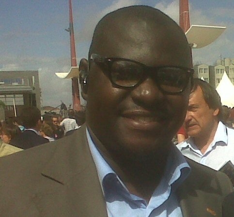 La Valse de Mme SAMBA PANZA dans le Jeune Afrique La Valse de Mme SAMBA PANZA dans le Jeune Afrique