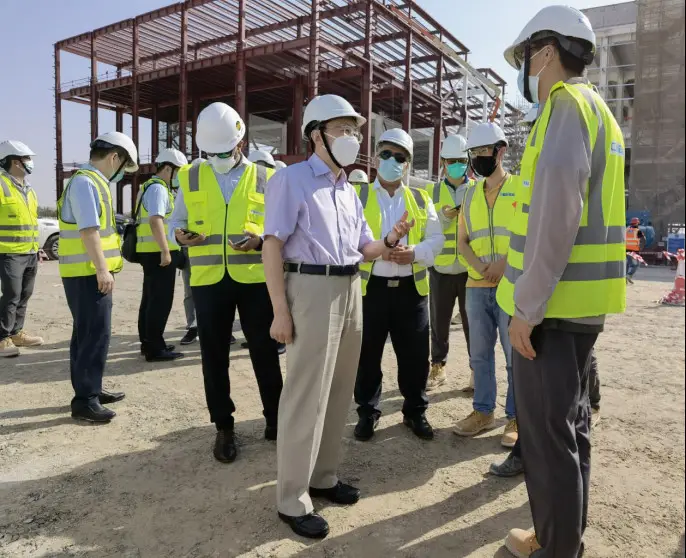 Chinese Ambassador to the United Arab Emirates (UAE) Ni Jian visits the construction site of a vaccine plant jointly set up by Chinese pharmaceutical company Sinopharm and Abu Dhabi-based technology company Group 42 (G42) in the Khalifa Industrial Zone, Abu Dhabi, the UAE, to keep track of the project, Nov. 18, 2021. (Photo/Courtesy of Chinese Embassy in the UAE)