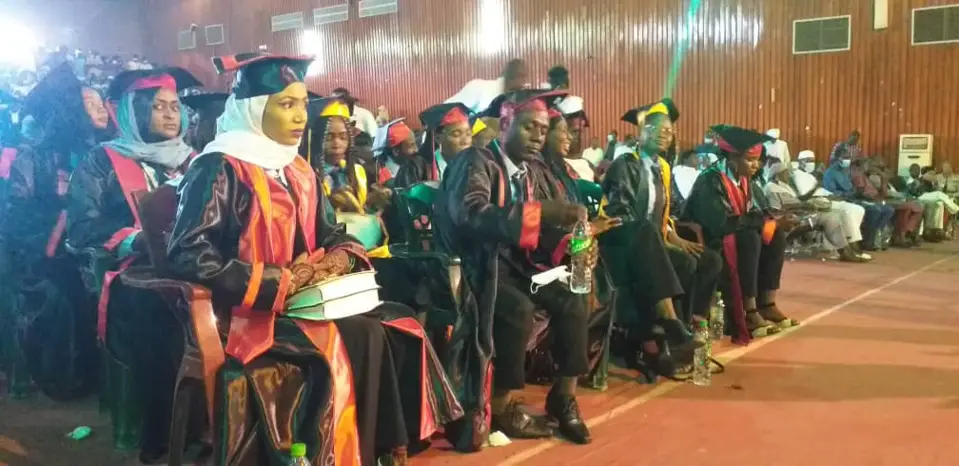 Tchad : 141 étudiants de l'Université de N'Djamena obtiennent leur diplôme en communication