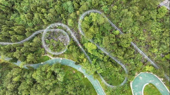 Aerial photo taken on June 25, 2022 shows the Taohuayuan National Forest Park in southwest China's Chongqing municipality. (Photo by Qiu Hongbin/People's Daily Online)