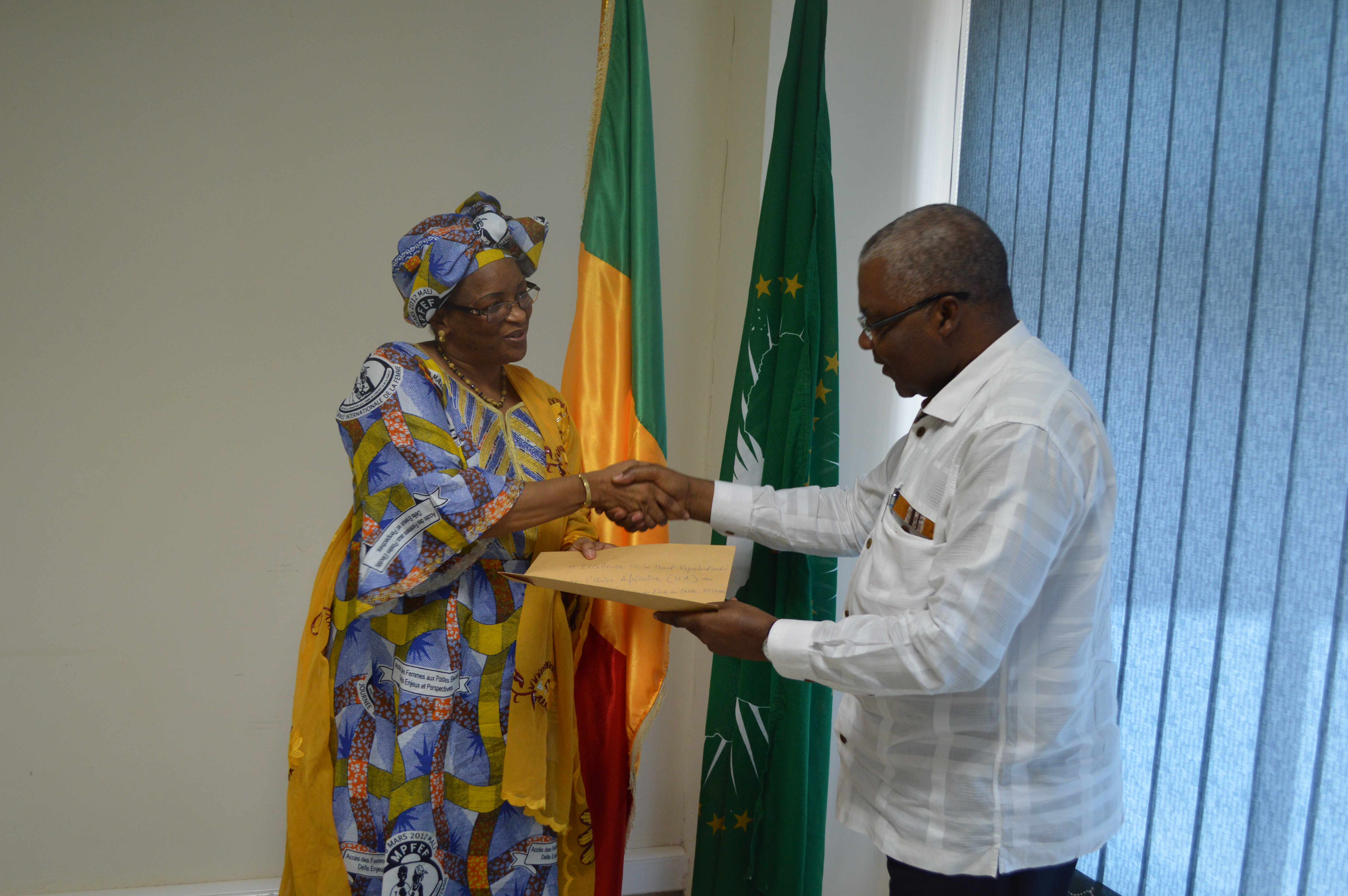 La MISAHEL se joint à la Déclaration des organisations féminines du Mali contre l’enlèvement des jeunes filles au Nigéria