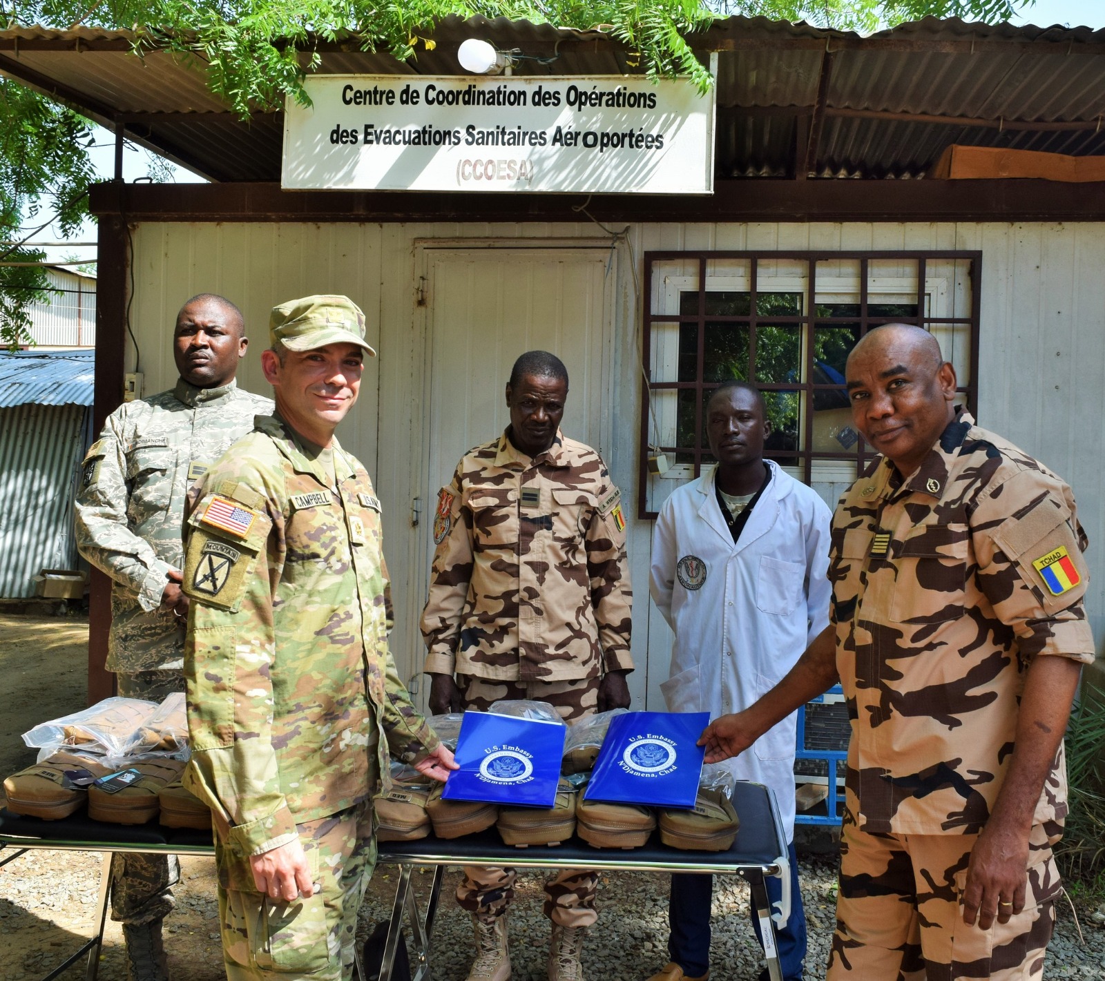 Tchad : les États-Unis offrent du matériel de soins à l'armée de l'air