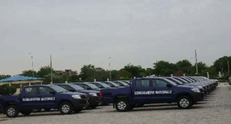 Cinquante véhicules offerts à la Gendarmerie Nationale. Crédit photo : Primature
