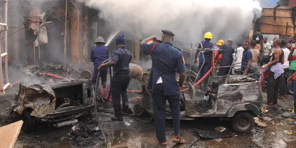 Deux explosions ont fait des dizaines de morts à Jos, au Nigeria, le 20 mai 2014. photo : AFP