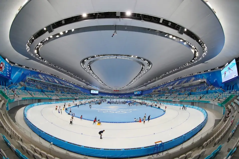 The National Speed Skating Oval in Beijing, dubbed the "Ice Ribbon," opens to the public on July 9. (Photo by Zhou Yujie/People's Daily Online)