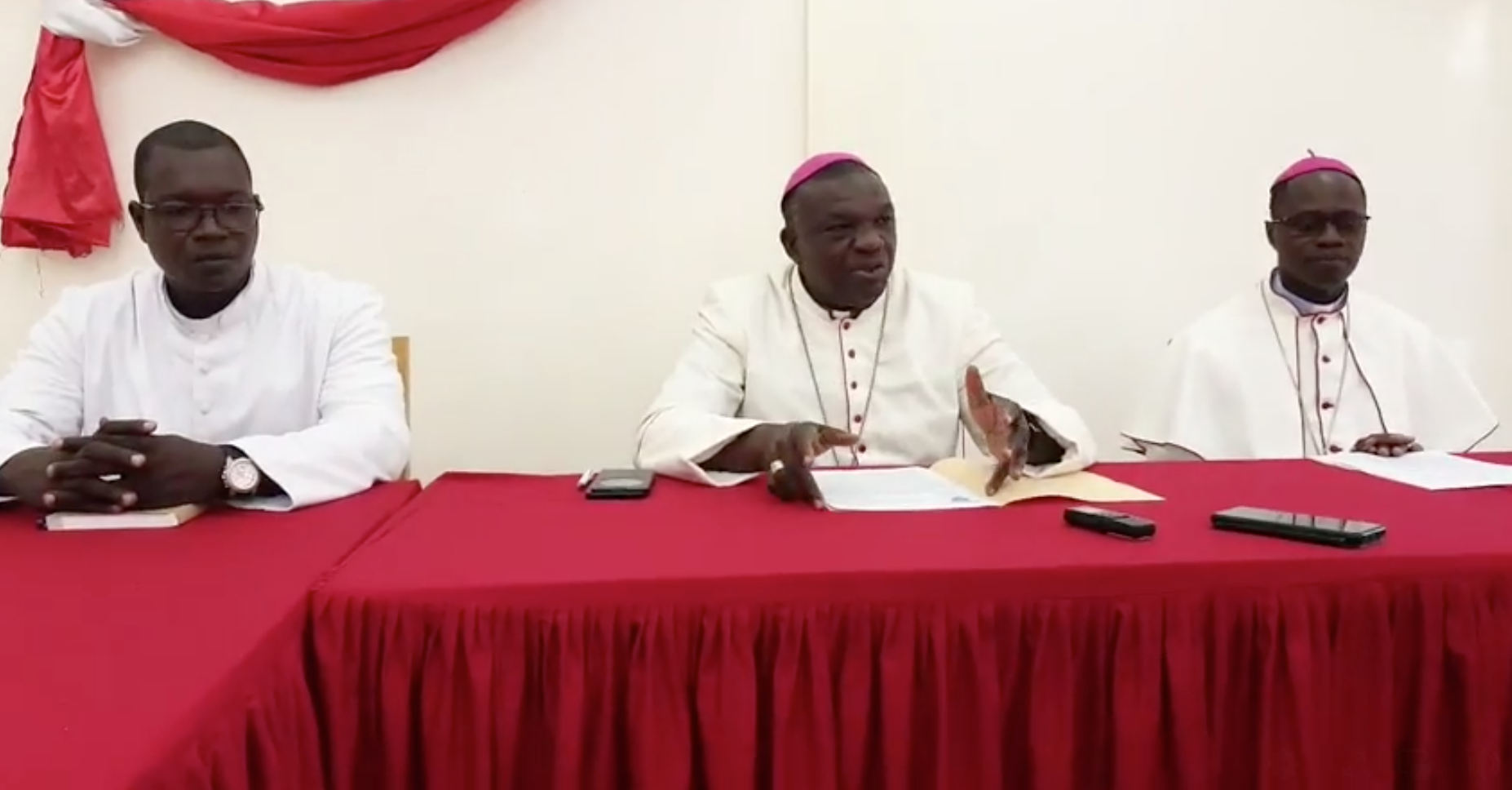 Tchad : "mainmise", "spectacle", "campagne" ; les évêques se retirent du dialogue