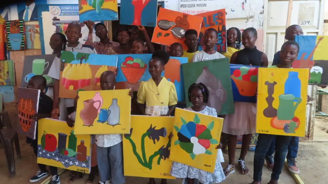 Tchad : des enfants formés en peinture par Ngam’s Art