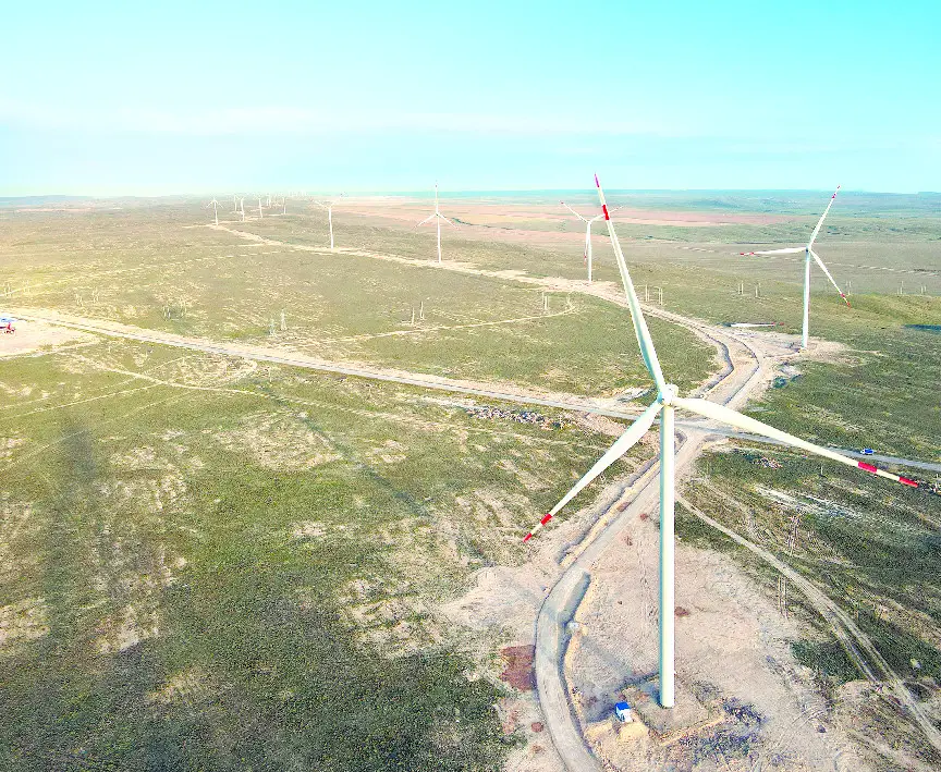Photo shows the 100-MW Zhanatas wind farm near the city of Zhanatas in the Zhambyl Region, Kazakhstan. (Photo courtesy of State Power Investment Corporation)