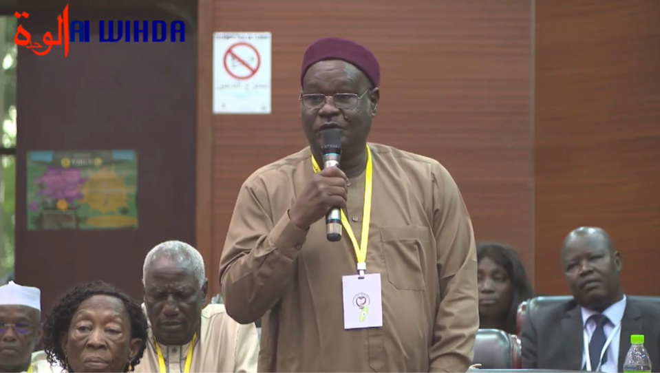 Tchad : Pr. Mackaye Hassan soutient la restauration de la bourse d'études et demande pardon