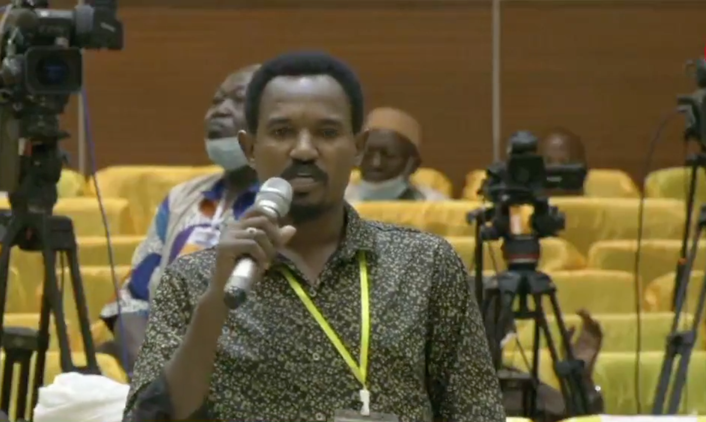 Tchad : “nous avons oublié la souffrance de la population. On vise nos poches et postes”, Abdelmounim Souleyman