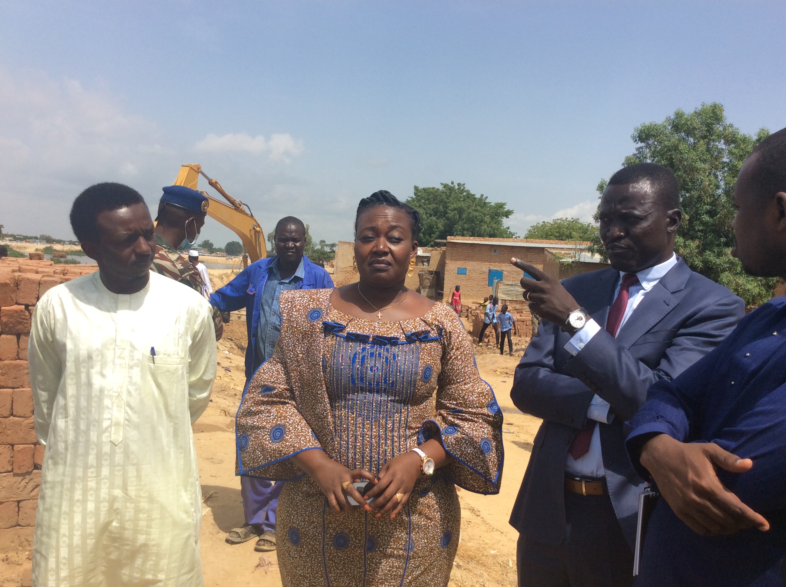 N'Djamena : la ministre des Affaires foncières supervise les travaux préventifs face à la crue