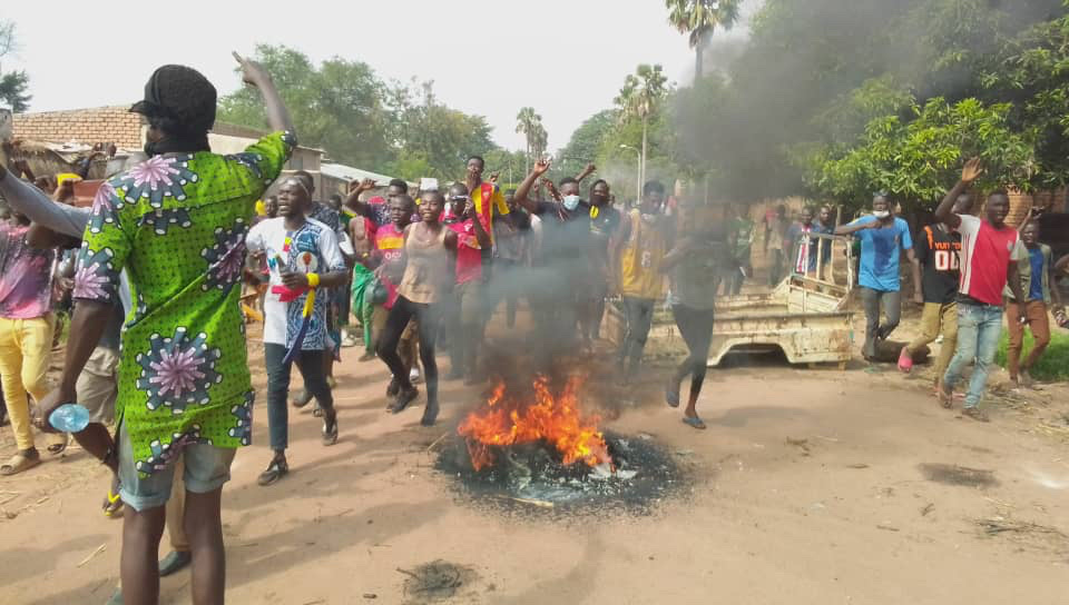 Tchad : l’état d’urgence instauré à N’Djamena, Moundou, Doba et Koumra Tchad : l’état d’urgence instauré à N’Djamena, Moundou, Doba et Koumra