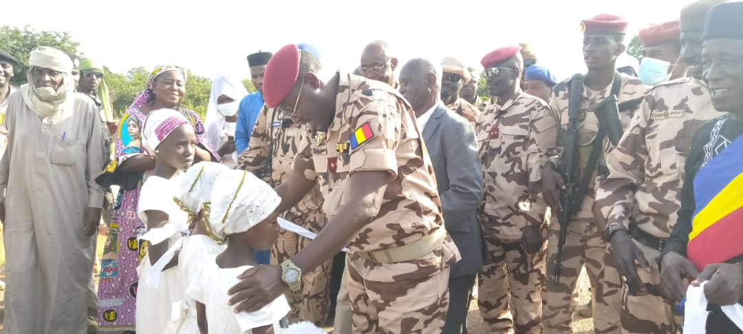 Tchad : le gouverneur du Moyen-Chari en tournée au Lac Iro Tchad : le gouverneur du Moyen-Chari en tournée au Lac Iro