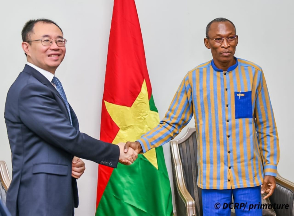 Le Burkina Faso demande à la Chine de lui fournir de l’armement militaire Le Burkina Faso demande à la Chine de lui fournir de l’armement militaire