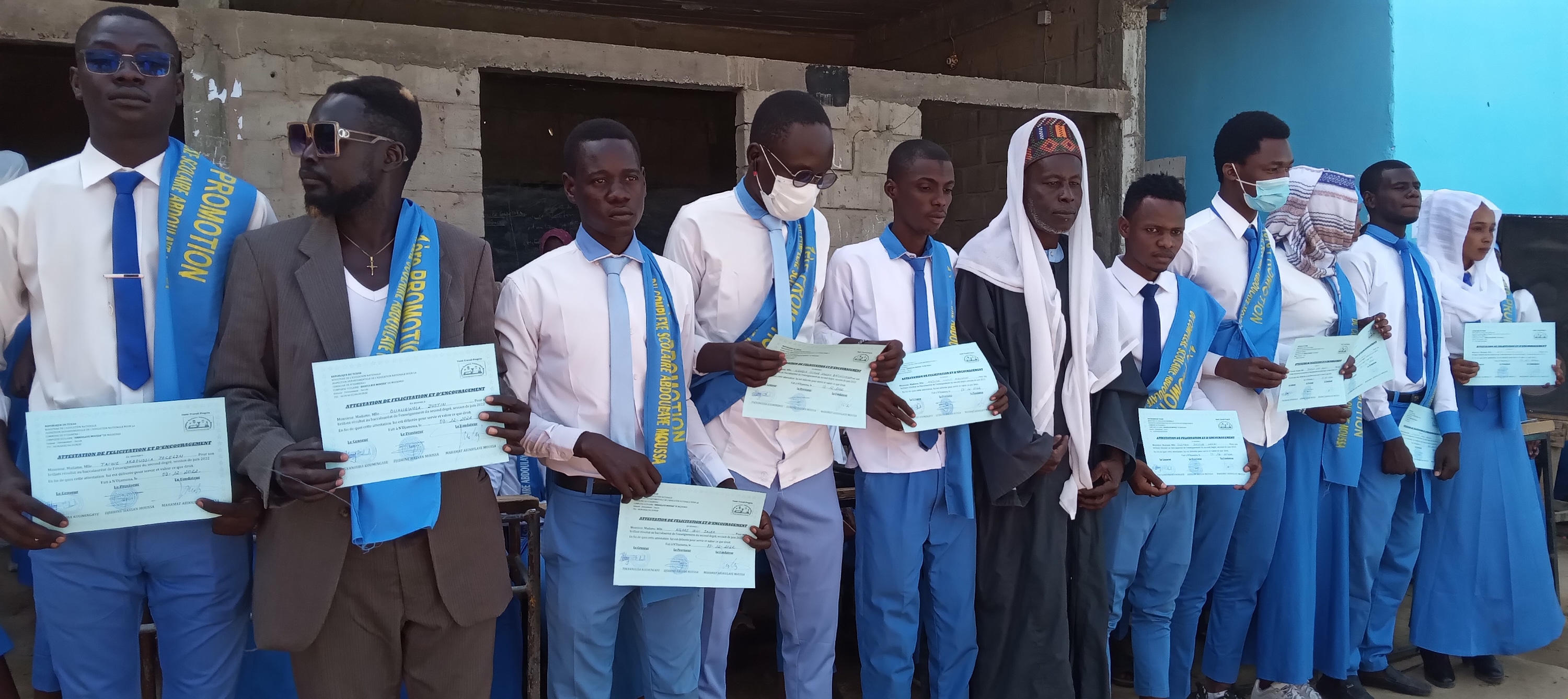 N’Djamena : le complexe scolaire Abdoulaye Moussa de Farcha Djigoulié honore ses bacheliers N’Djamena : le complexe scolaire Abdoulaye Moussa de Farcha Djigoulié honore ses bacheliers