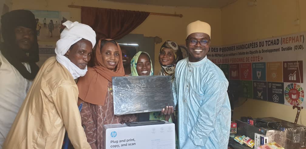 Tchad : des matériels bureautiques en faveur des personnes handicapées Tchad : des matériels bureautiques en faveur des personnes handicapées