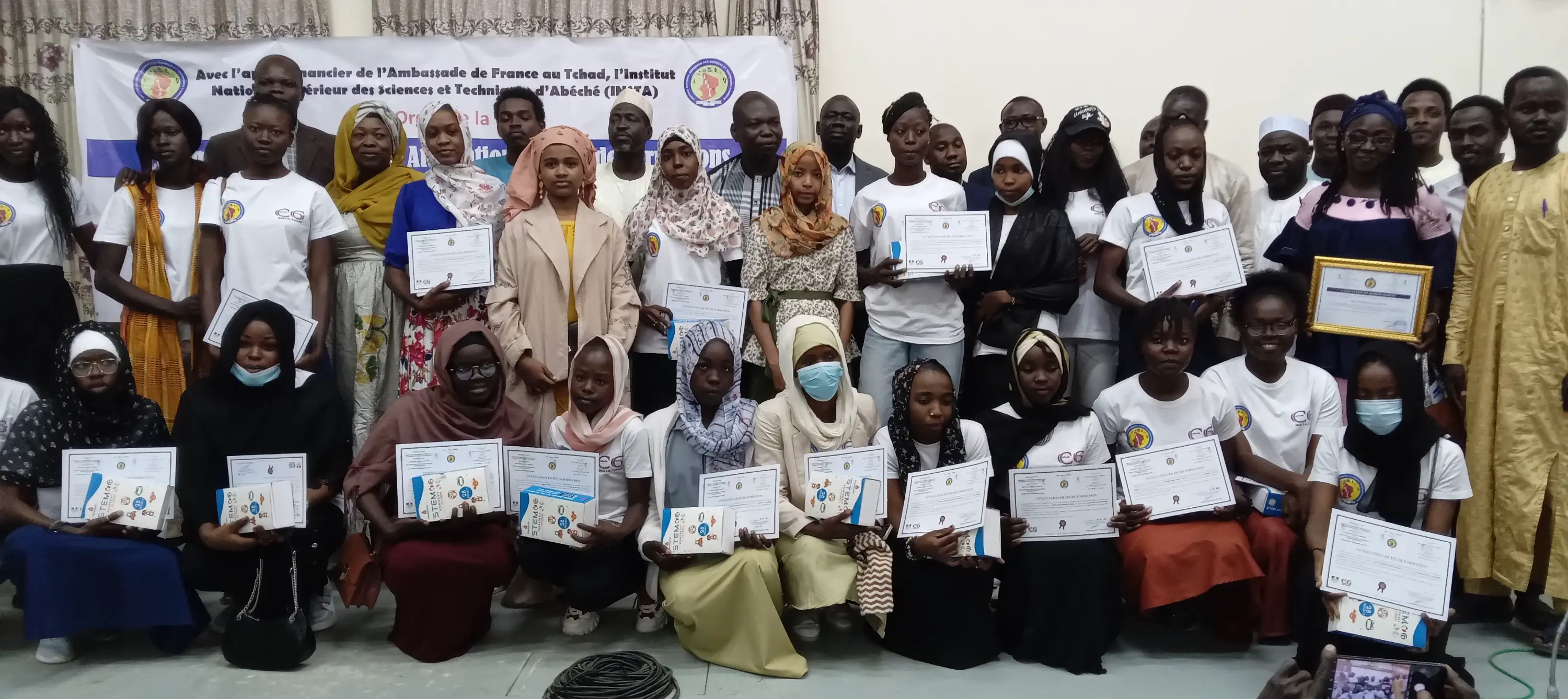 Tchad : l'INSTA forme des lycéennes et collégiennes de N'Djamena en sciences et techniques