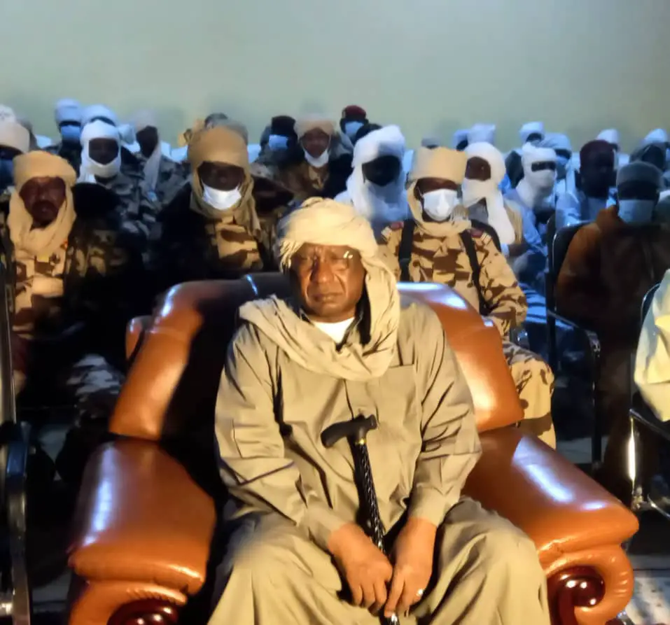 Tchad : le gouverneur du Kanem communie avec les soldats pour la fête des armées