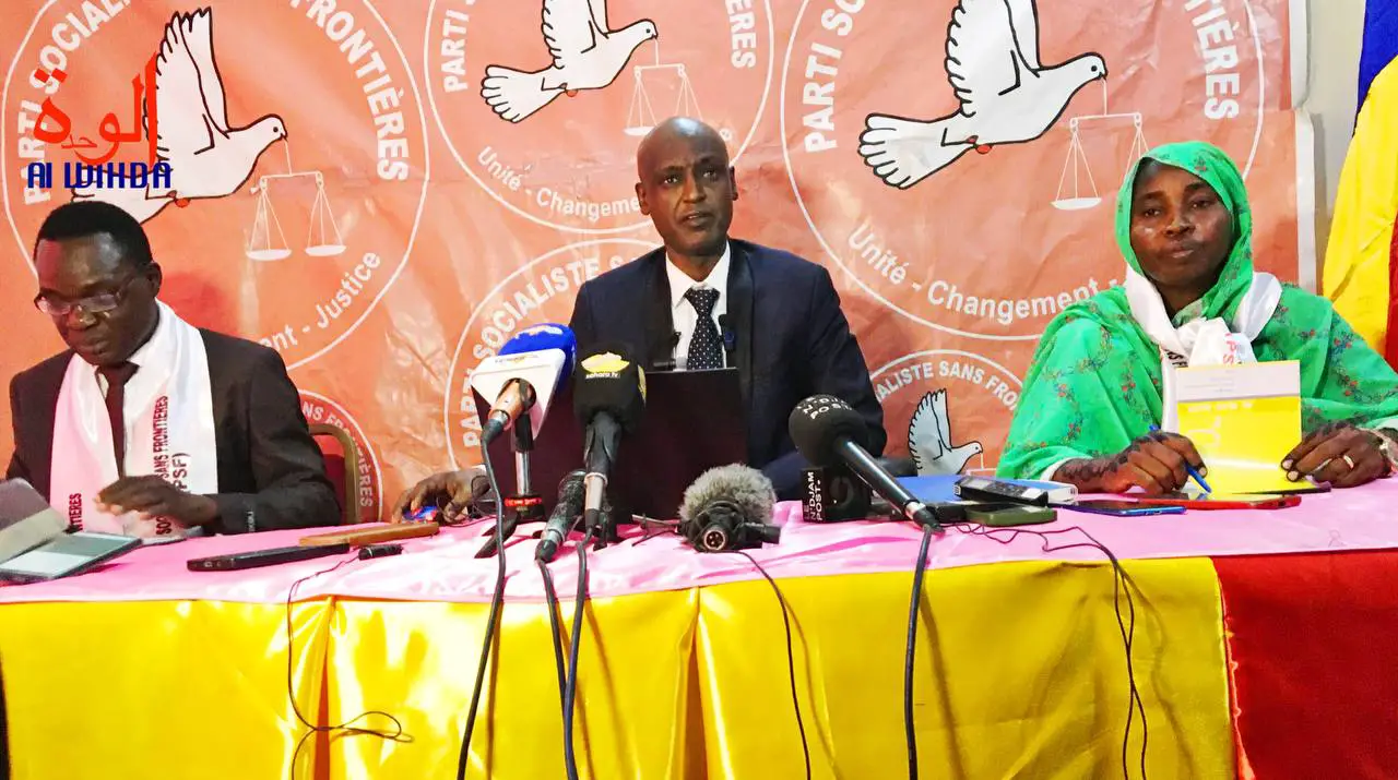 Yaya Dillo Djerou, président national du parti PSF, en conférence de presse le 2 février 2023. © Mbaïnaissem Gédéon/Alwihda Info