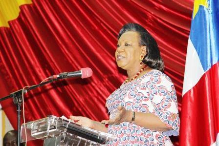 La présidente de la Transition, Catherine Samba-Panza à la tribune du CNT. Crédit photo : Sources