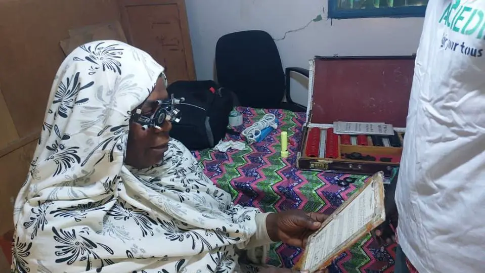 Tchad : les enseignants du Ouaddaï reçoivent des verres correcteurs