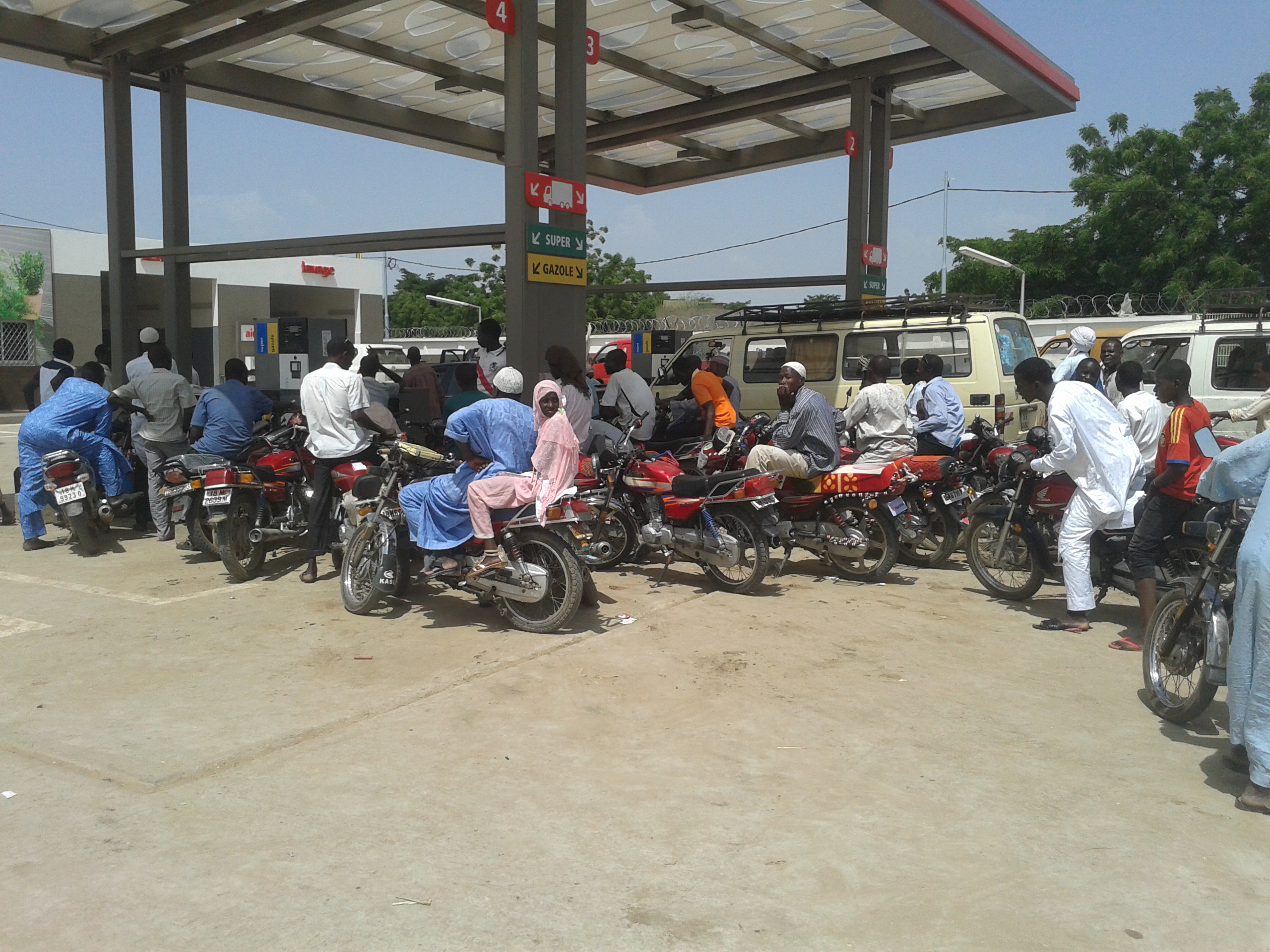 Une station à N'Djamena. Crédit photo: Mahamat Hassaballah/tamtamactu.mondoblog.org