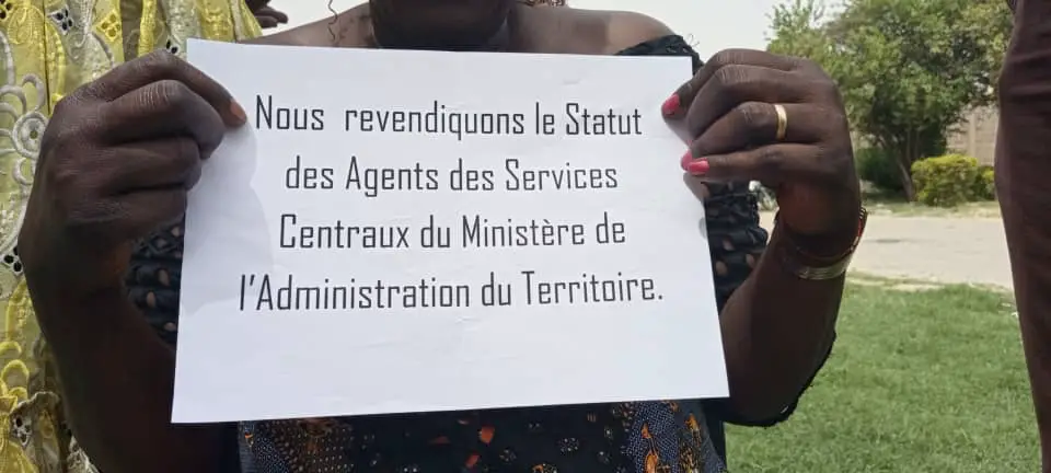 Tchad : le ministère de l’Administration réquisitionne des agents pour le service minimum