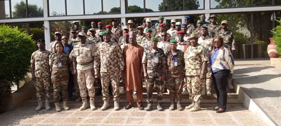 Tchad : 25 officiers de la force multinationale mixte reçoivent leur certificat de fin de formation