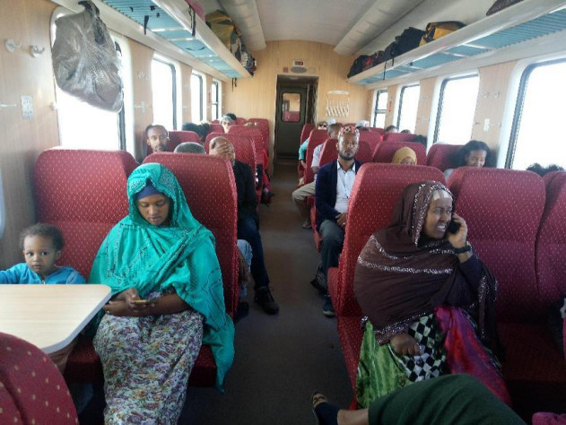 Photo shows passengers on a train running on the Addis Ababa-Djibouti Standard Gauge Railway. (Photo by Huang Peizhao/People's Daily)