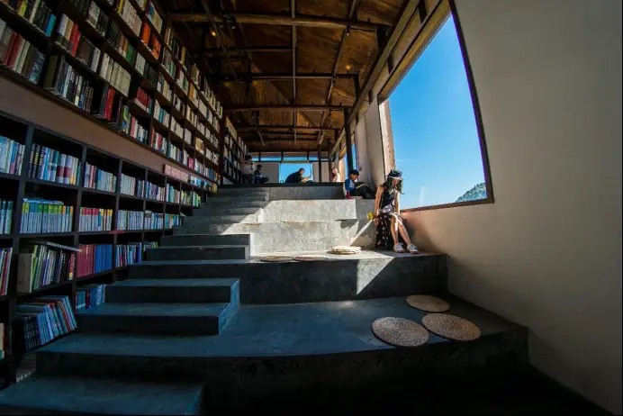 Photo shows a library in Chenjiapu village, Songyang county, east China's Zhejiang province. (Photo by Shen Liang/People's Daily Online)