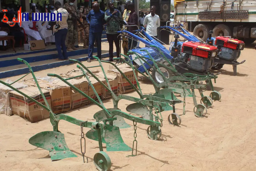 Tchad : distribution de matériels agricoles pour soutenir la campagne agricole à Bongor