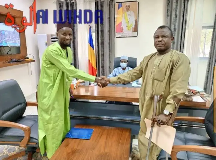 Tchad : passation de service entre les délégués entrant et sortant de la Jeunesse et des Sports du Kanem