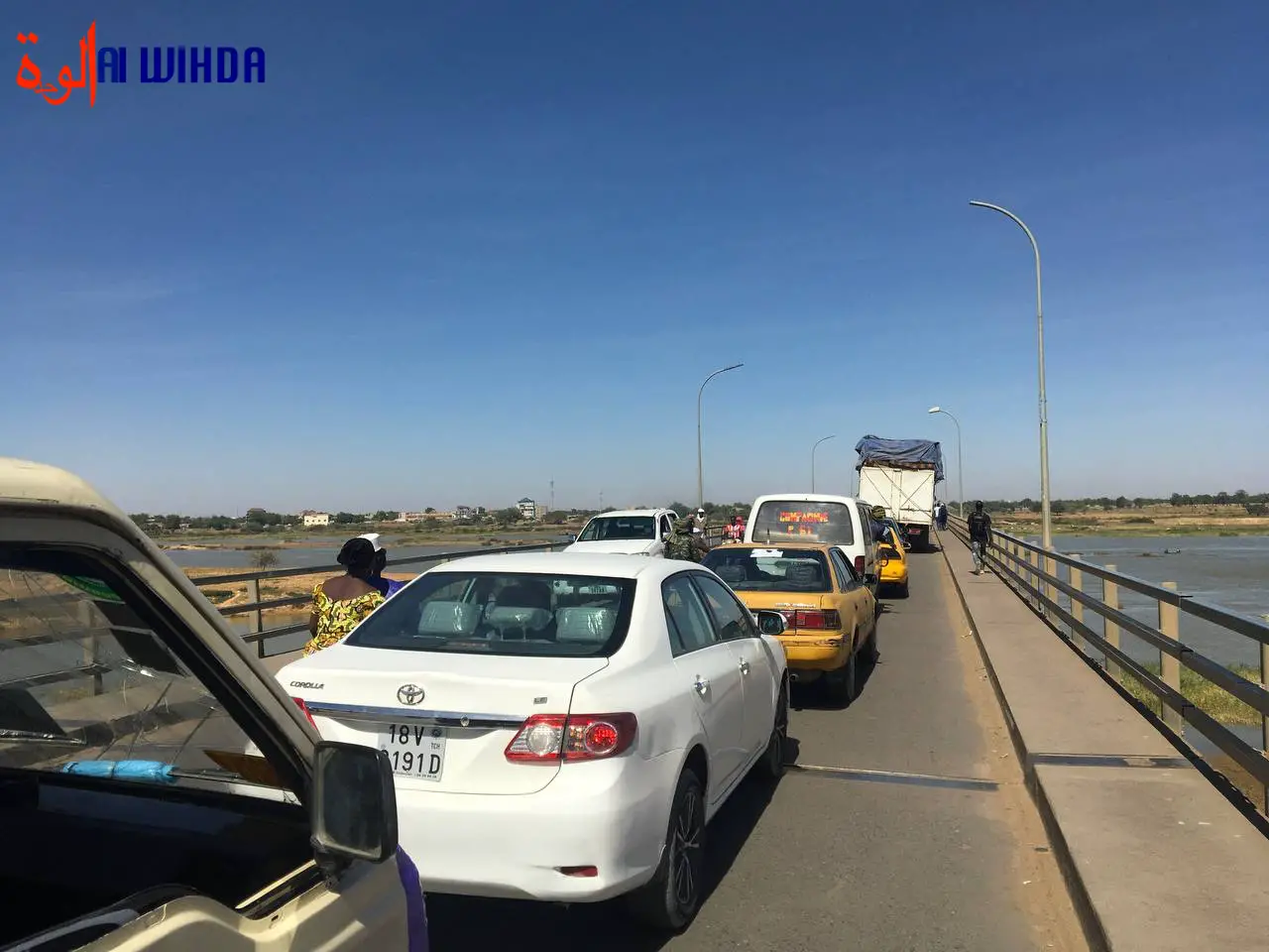 Un embouteillage sur le pont à double voie à N'Djamena. Illustration © T.O/Alwihda Info