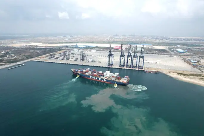 Photo shows a vessel in the Lekki deep seaport in Nigeria. (Photo from the China Harbour Engineering Company Ltd.)