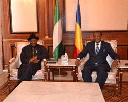 Tchad : Deux heures d'entretien entre Idriss Déby et Goodluck Jonathan à N'Djamena
