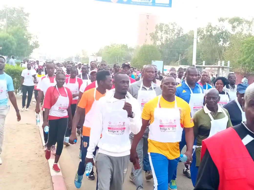 ​La Croix-Rouge du Tchad a organisé une marche sportive pour promouvoir la santé