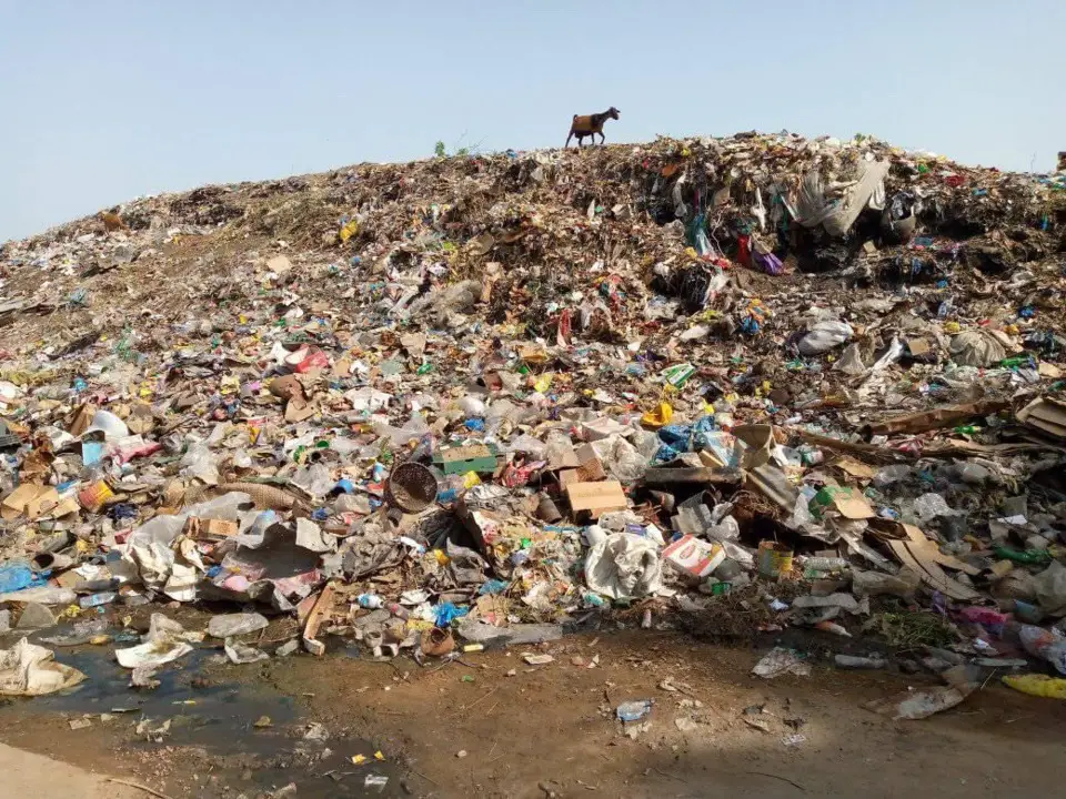 Un amas de déchets à N'Djamena. © Alwihda Info