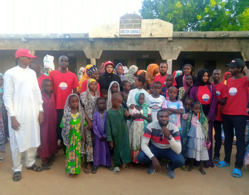 Tchad : "Lumière des Enfants" et la SOPIVET offrent des vêtements aux enfants défavorisés pour la Tabaski 