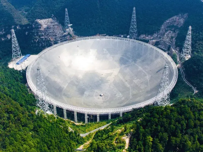 Photo shows the Five-hundred-meter Aperture Spherical Radio Telescope(FAST) of China. (Photo courtesy of the FAST)