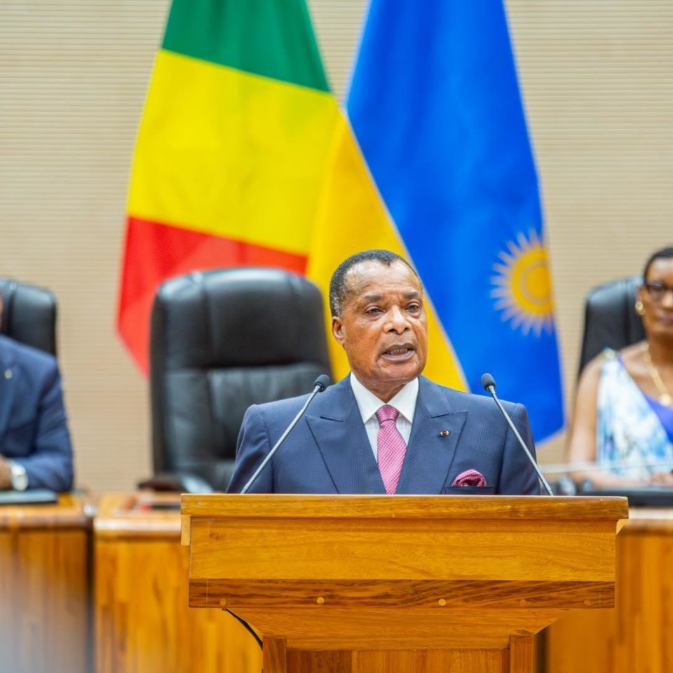 Denis Sassou N'Guesso devant les parlementaires rwandais. Denis Sassou N'Guesso devant les parlementaires rwandais.