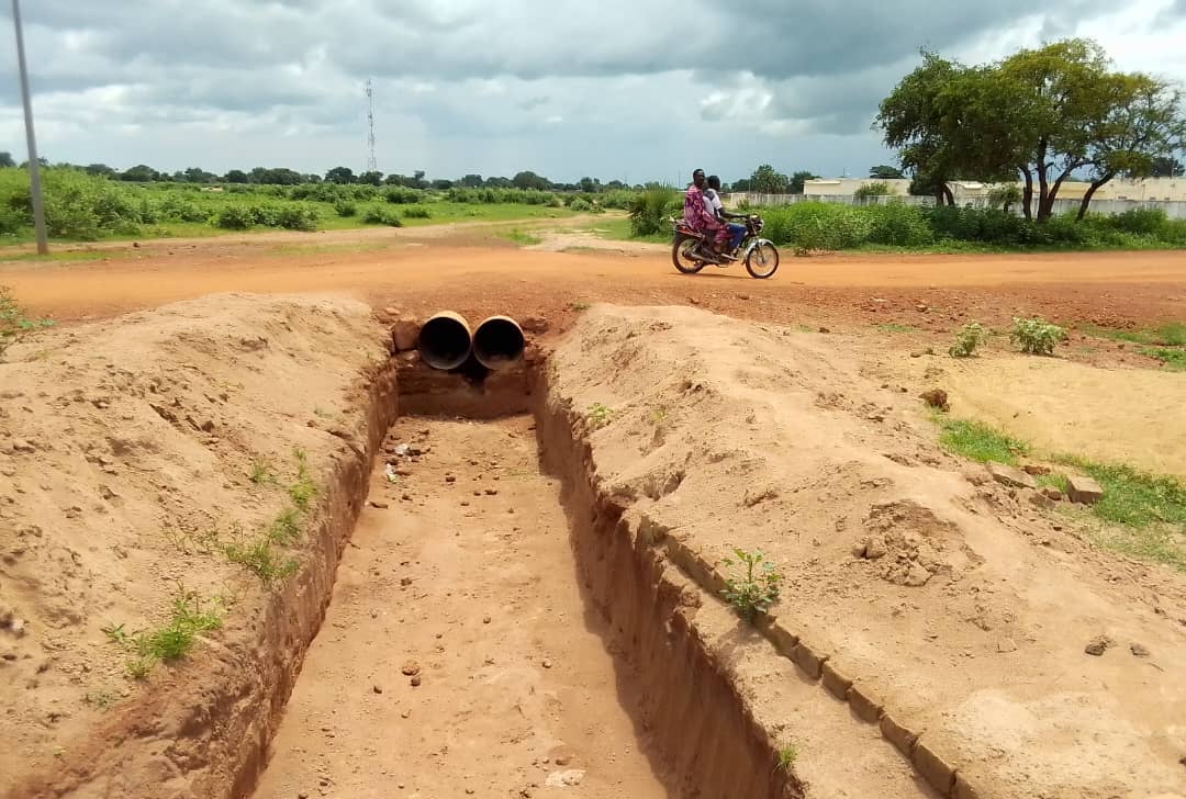 Tchad : reprise des travaux de construction des caniveaux à Bébédjia après une interruption