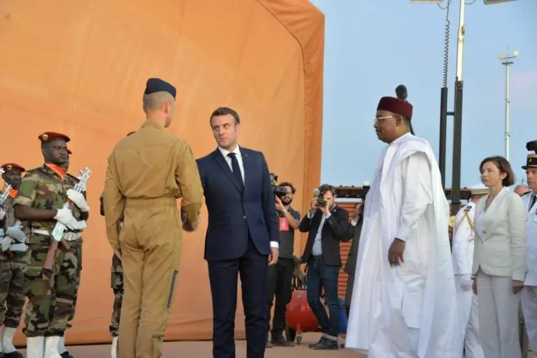 Niger: un éventuel redéploiement des forces françaises ne sera décidé «qu'à la demande du président Bazoum» (Emmanuel Macron)