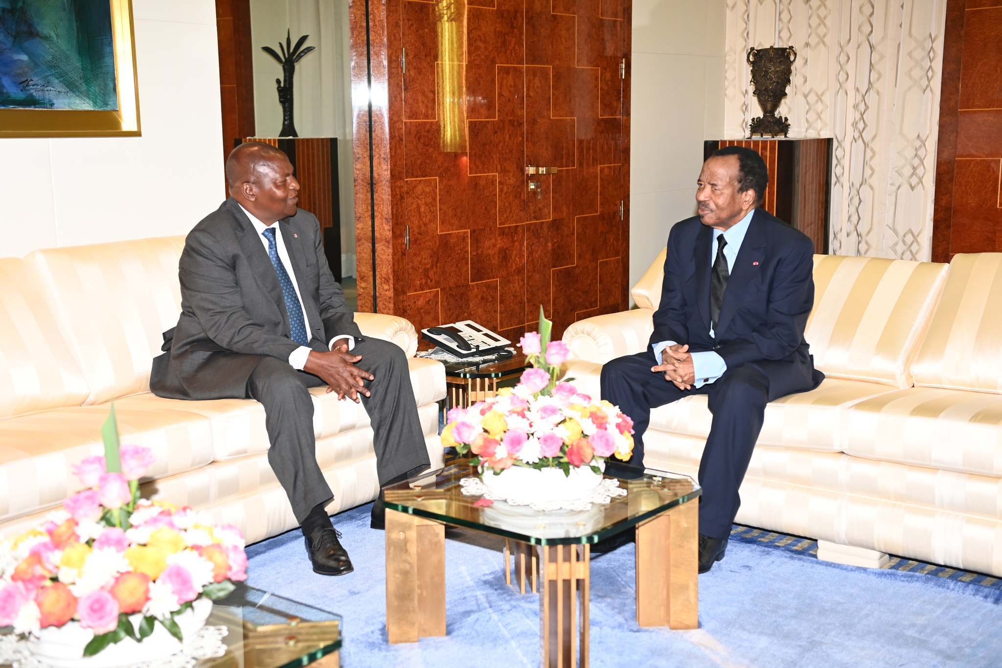 Cameroun-RCA : le président Touadéra reçu par son homologue camerounais