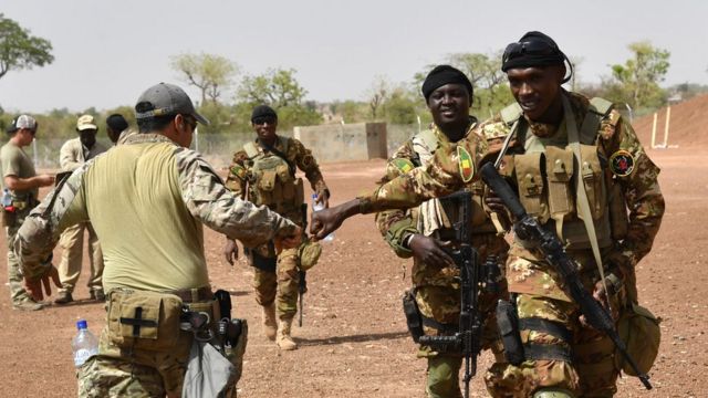 Mali : les Forces armées nationales repoussent une attaque terroriste Mali : les Forces armées nationales repoussent une attaque terroriste