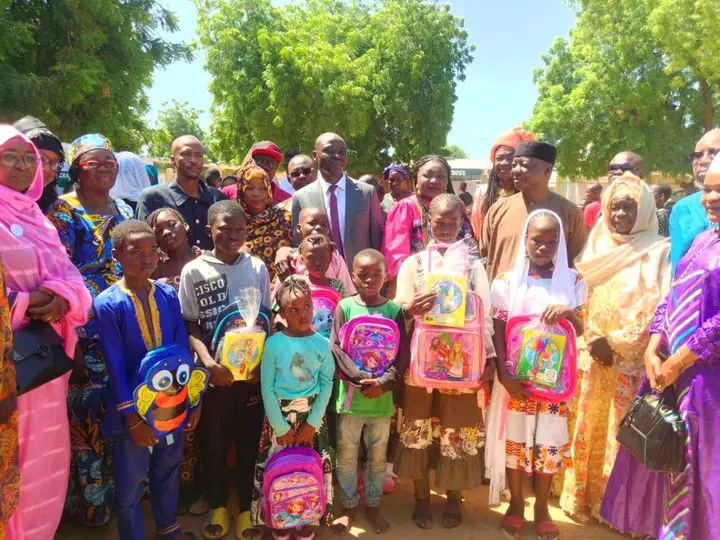 Tchad : l'AFAC offre 500 kits scolaires aux enfants du 7ème arrondissement