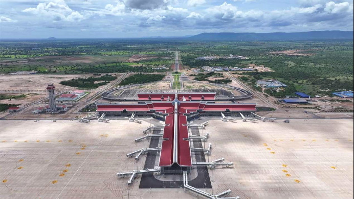 Photo shows the Siem Reap Angkor International Airport in Cambodia invested and built by Chinese enterprises. (Photo by Hu Xinlin )