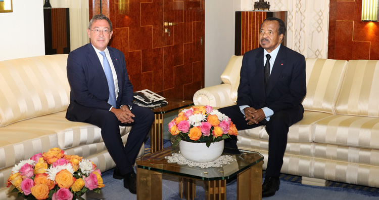Cameroun : Paul Biya reçoit l’ambassadeur de France